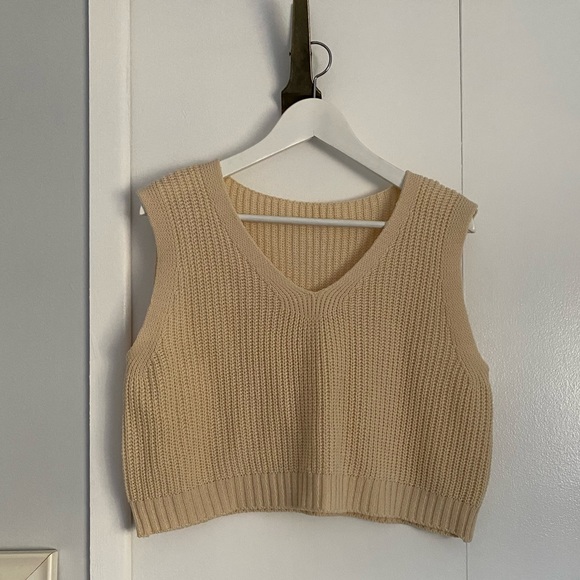 Cream cropped sweater - Picture 1 of 3